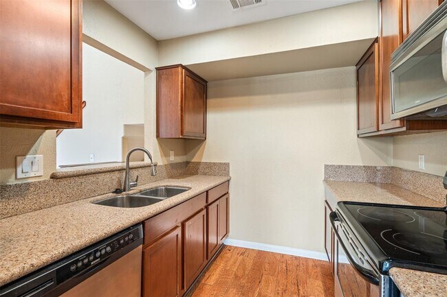 Building Photo - 2612 San Pedro St