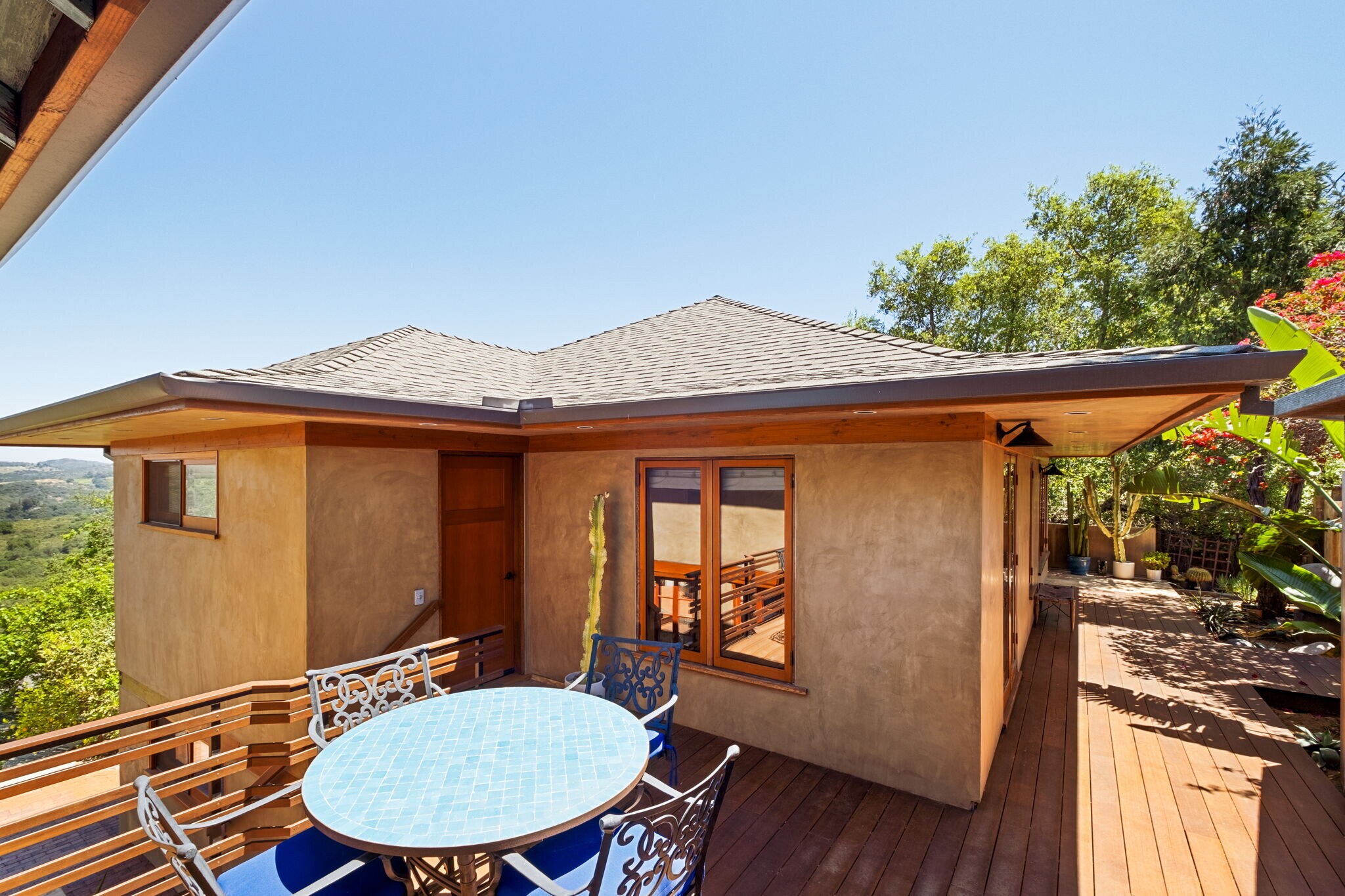 Building Photo - 21071 Waveview Dr