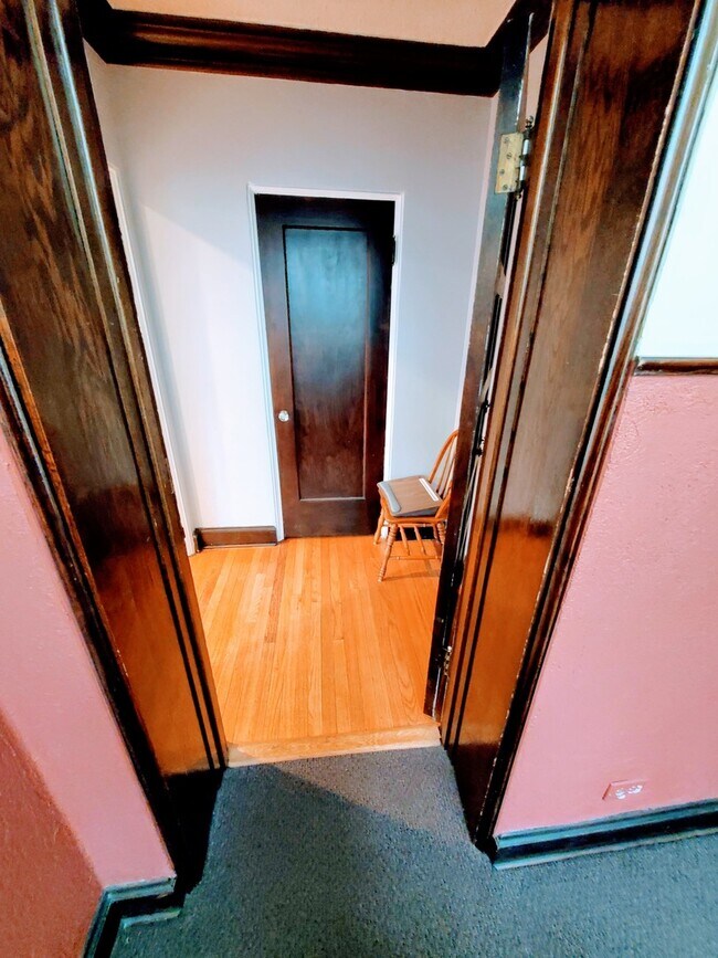 Building Photo - 1111 Holley Ct