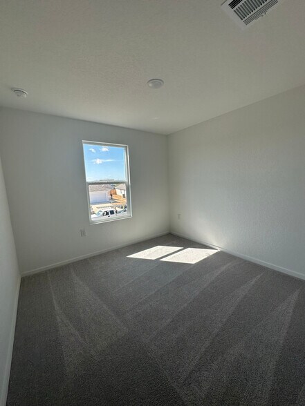 Building Photo - 1045 Graham Bnd