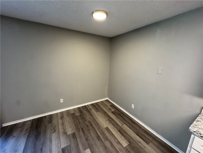 Building Photo - 1374 N Chickadee Ave