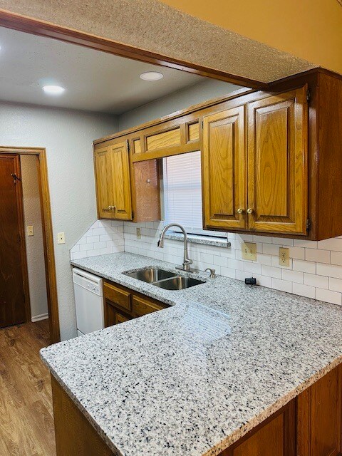 Building Photo - 600 Fire Light Dr