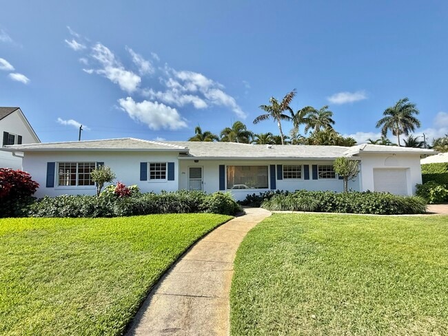 Primary Photo - 206 Russlyn Dr