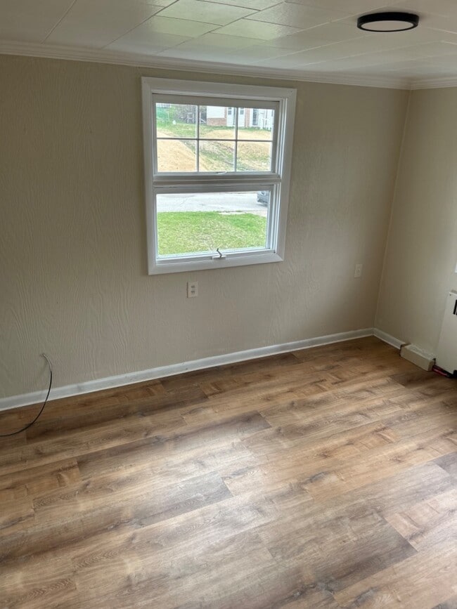 Building Photo - 617 Independence Dr