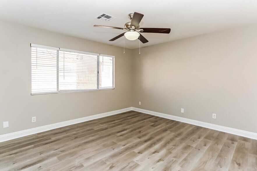 Building Photo - 4137 N Glenfield Cir