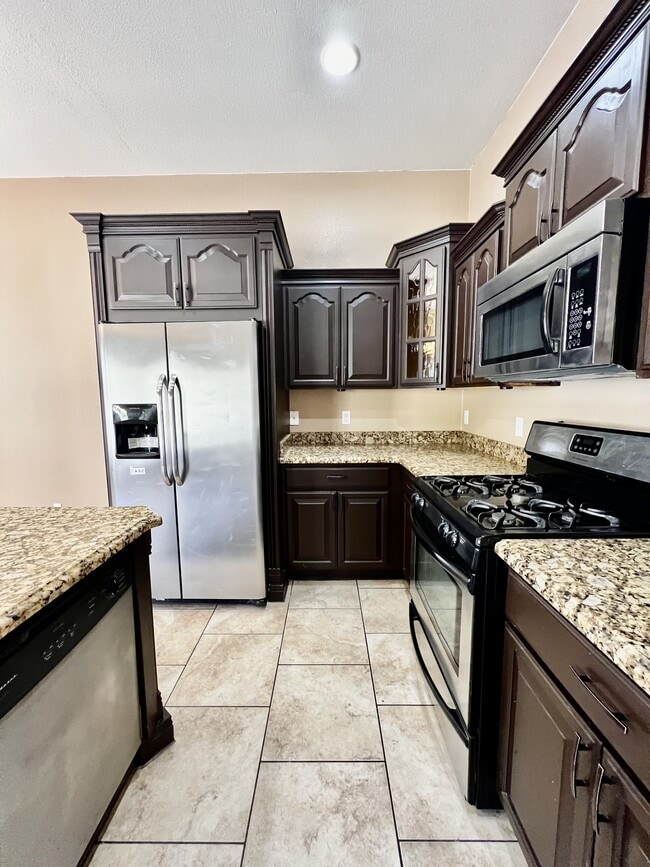 Building Photo - 3727 Grand Bahamas Dr
