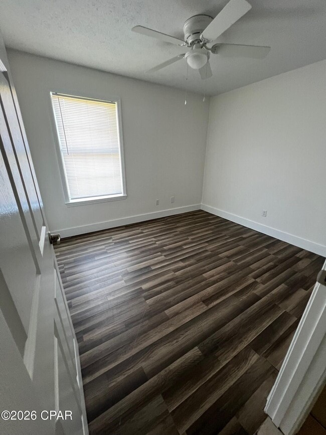 Building Photo - 2607 Lagoon Knoll Dr