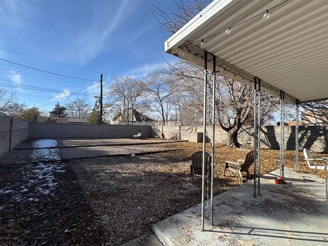 Building Photo - 1039 Princeton Dr NE