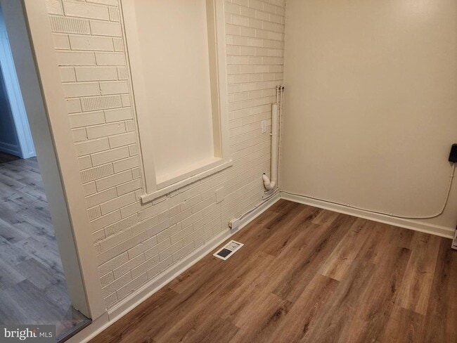 Building Photo - 311 S 1st Ave