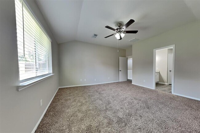 Building Photo - 3318 Noble Hollow Dr