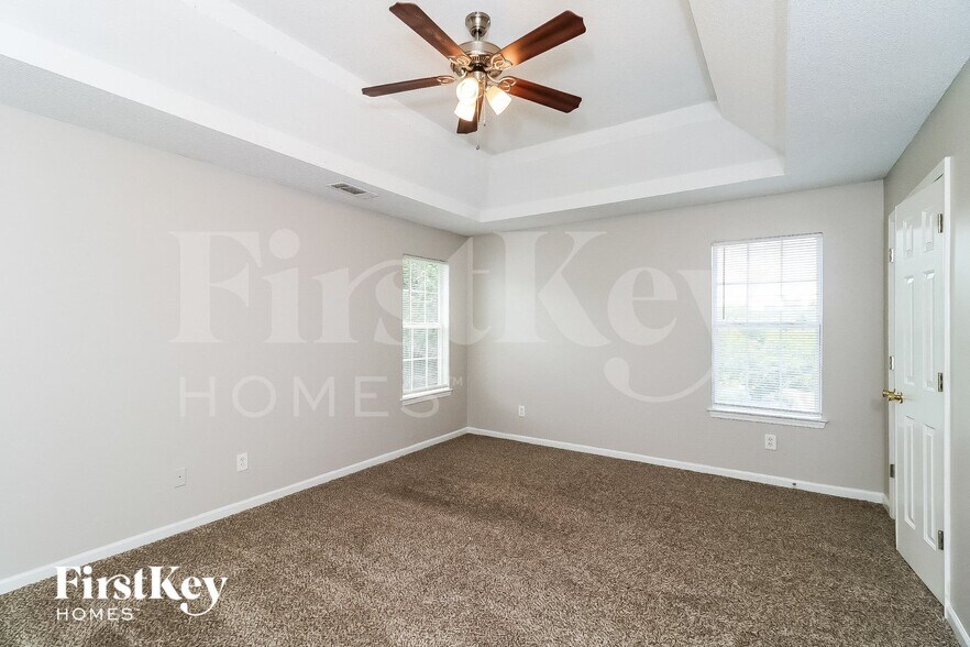 Building Photo - 3626 Lower Creek Dr