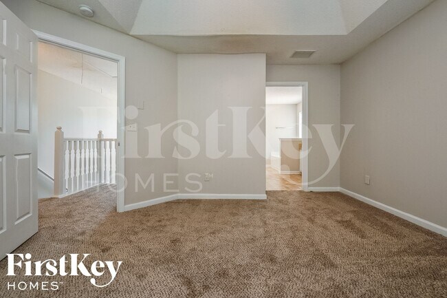Building Photo - 7976 Mustang Ln