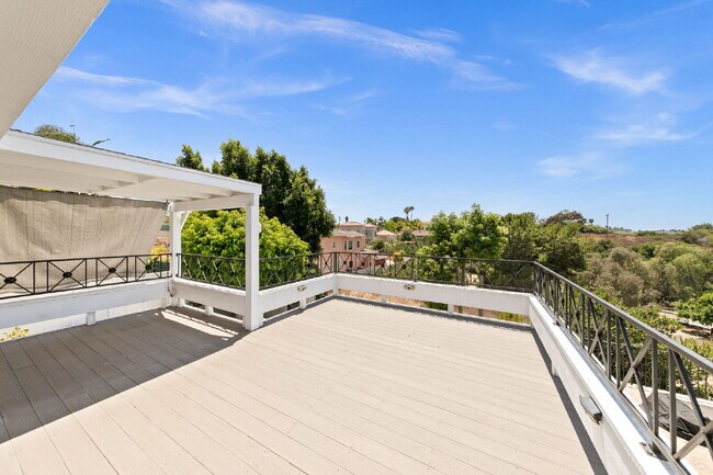 Building Photo - Stunning 4BR + Office/Den, 3BA View Home with 3-Car Garage!
