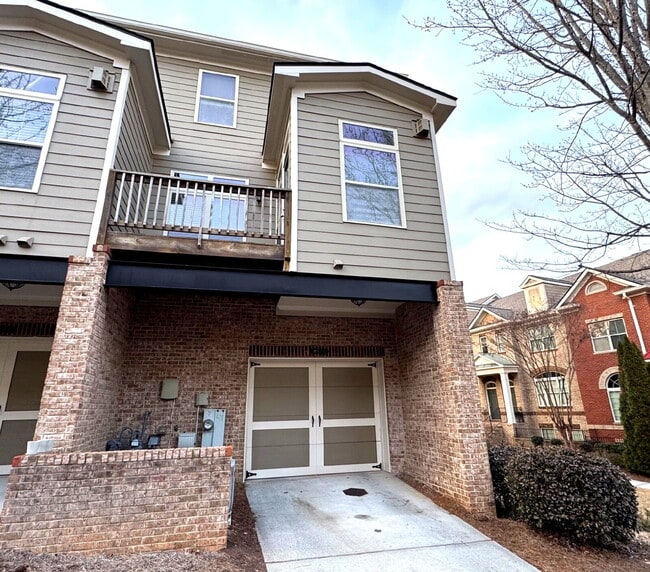 Building Photo - Gated Johns Creek End-Unit Townhome | 3BR / 3.5BA | Minutes to Avalon & GA-400