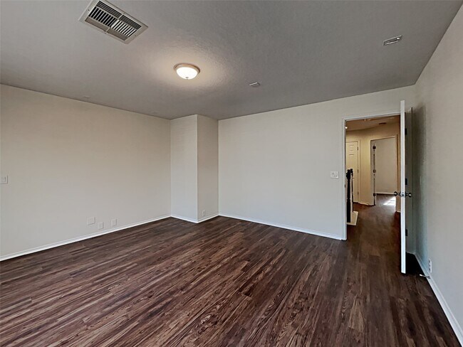 Building Photo - 2822 Woodspring Forest Dr