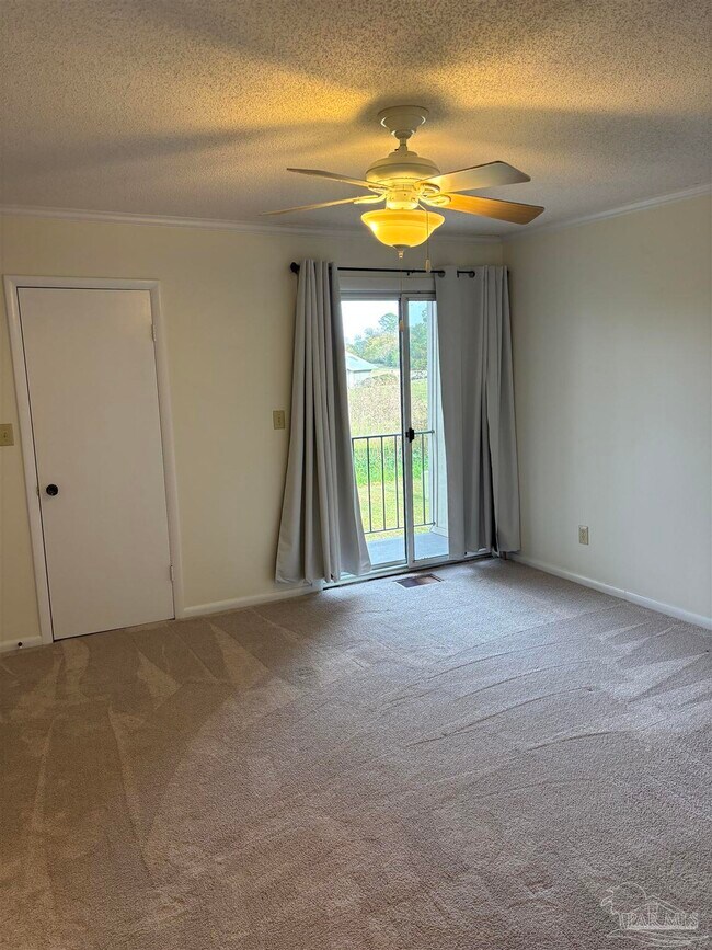 Building Photo - 4712 Huron Dr