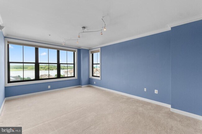 Building Photo - 485 Harbor Side St