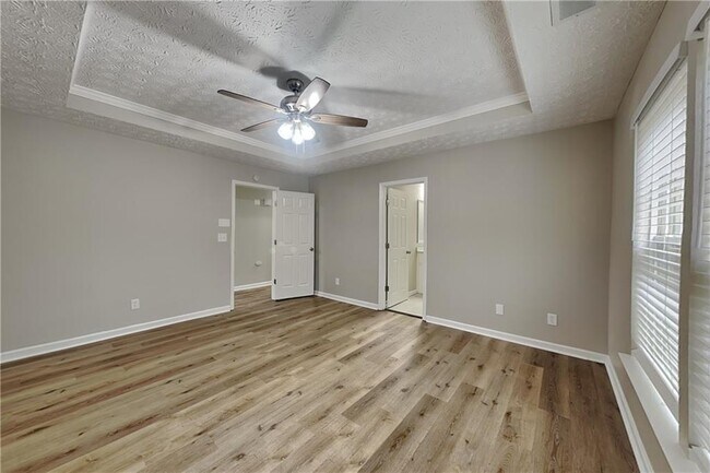 Building Photo - 293 Topaz Dr