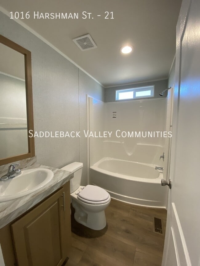 Building Photo - 1016 Harshman St