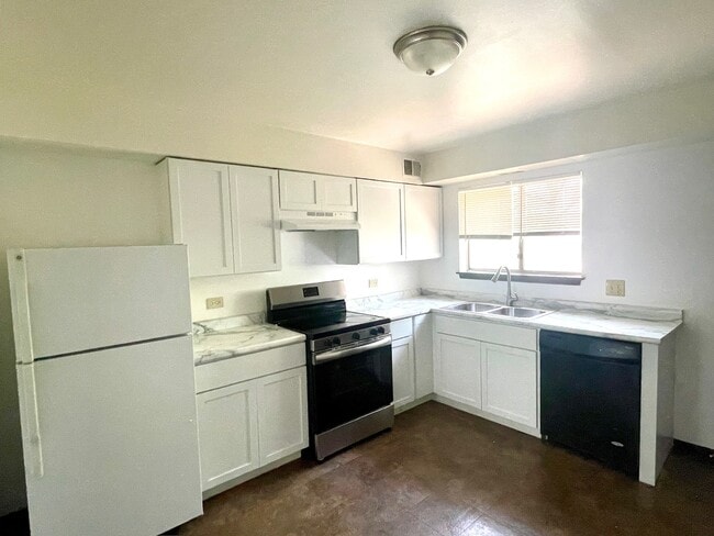 Building Photo - 1703 W Mansard Ln