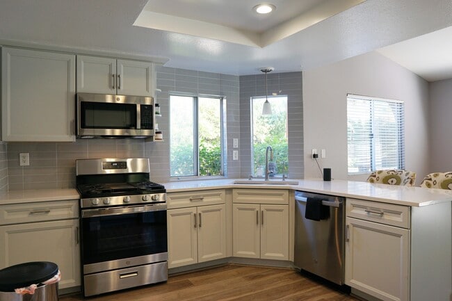 Building Photo - 44150 Calico Cir