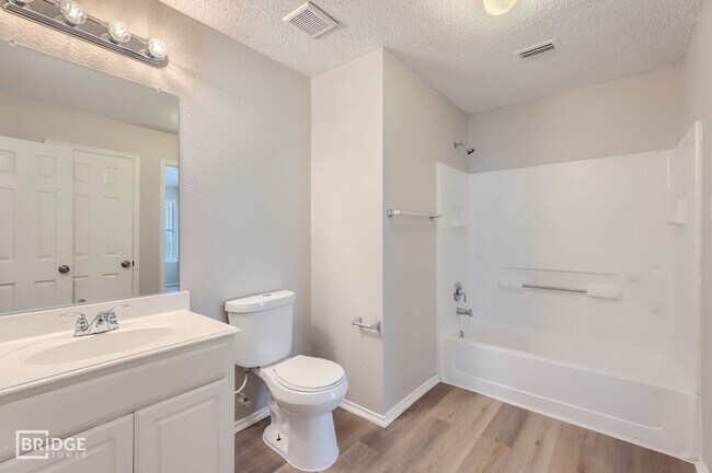 Building Photo - 1507 Walnut Ridge Dr
