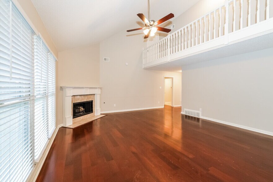 Building Photo - 1855 Oak Springs Dr