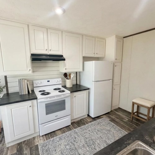 Building Photo - 110 Jones St