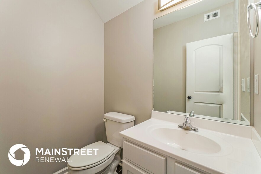 Building Photo - 2085 Paddle Wheel Dr
