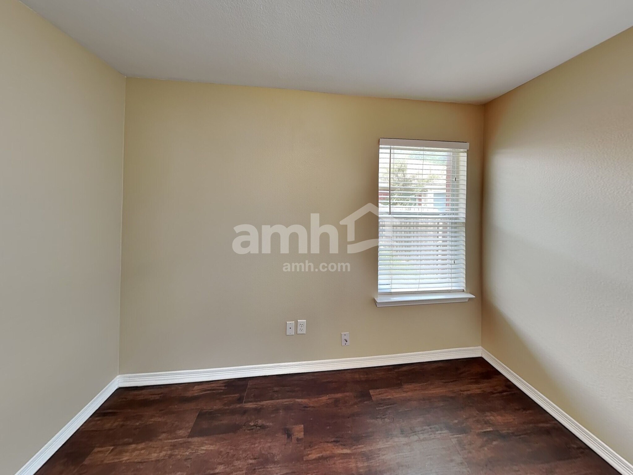 Building Photo - 2545 Big Spring Dr