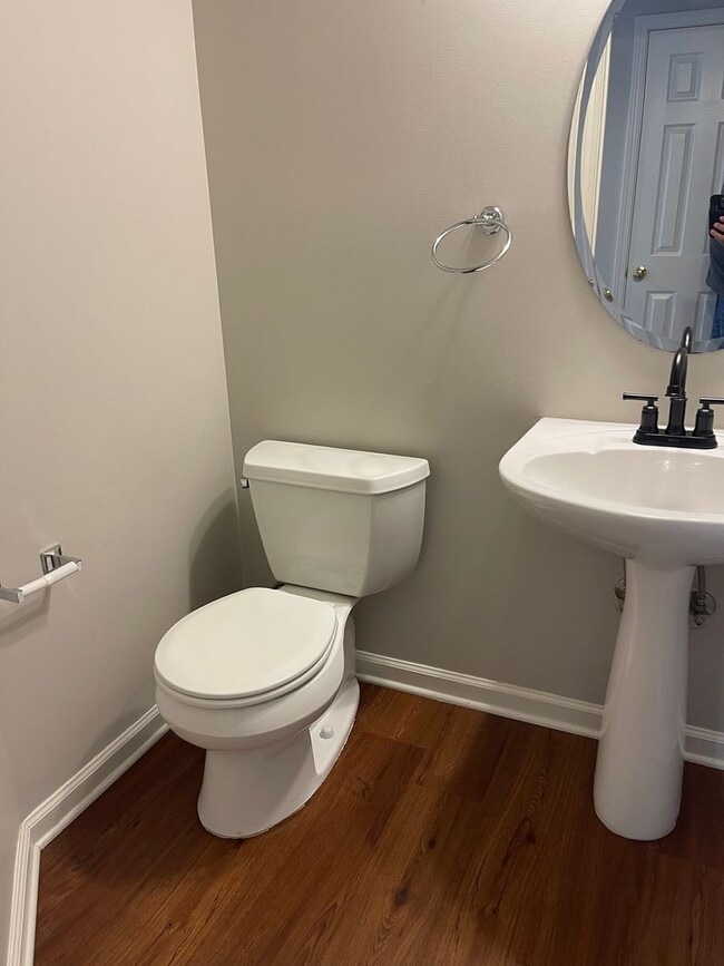 Building Photo - 3 Bed 2.5 Bath Nashville Opry Mills Area FOR LEASE