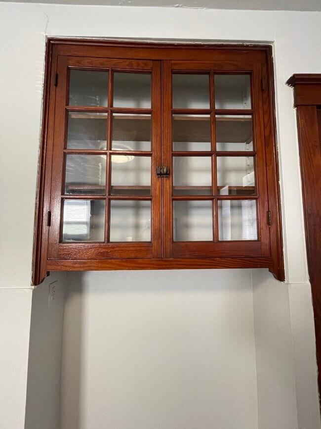 Building Photo - 4226 Dewey Ave