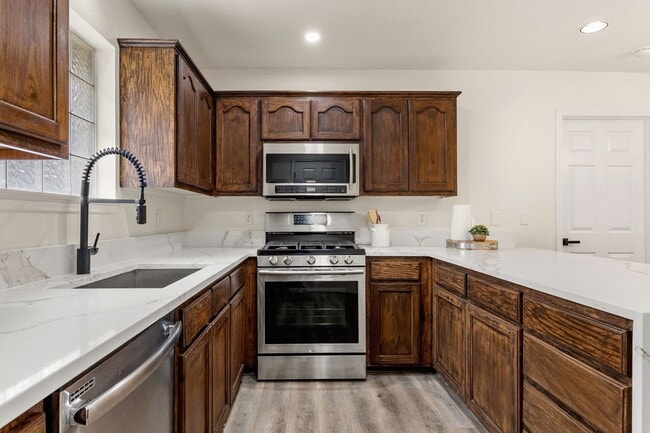 Building Photo - Stylishly Updated Living in the Heart of N...
