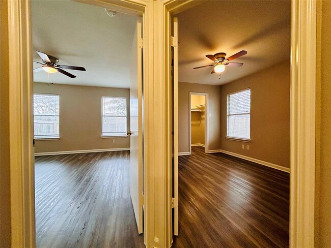 Building Photo - 8507 Apple Carrie Cove