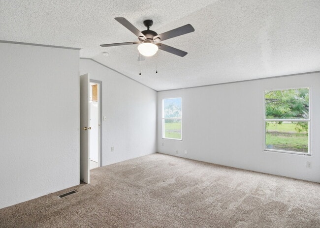 Building Photo - 3 Bedroom Manufactured Home on Nearly 2 Acres with Large Shop