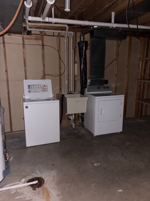 Laundry - 3700 Westmark Cir