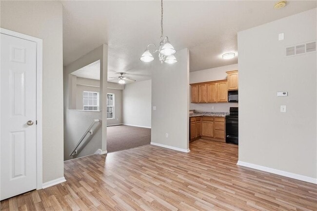 Building Photo - 10337 Parkview Ave