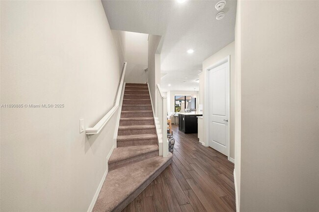 Building Photo - 2193 Appleton Cir S