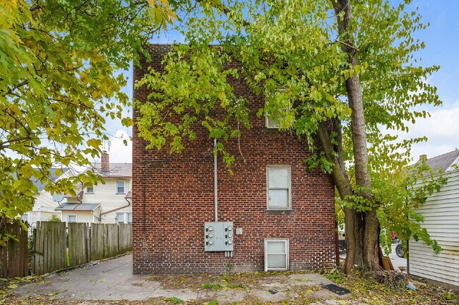 Building Photo - 2174 W 103rd St