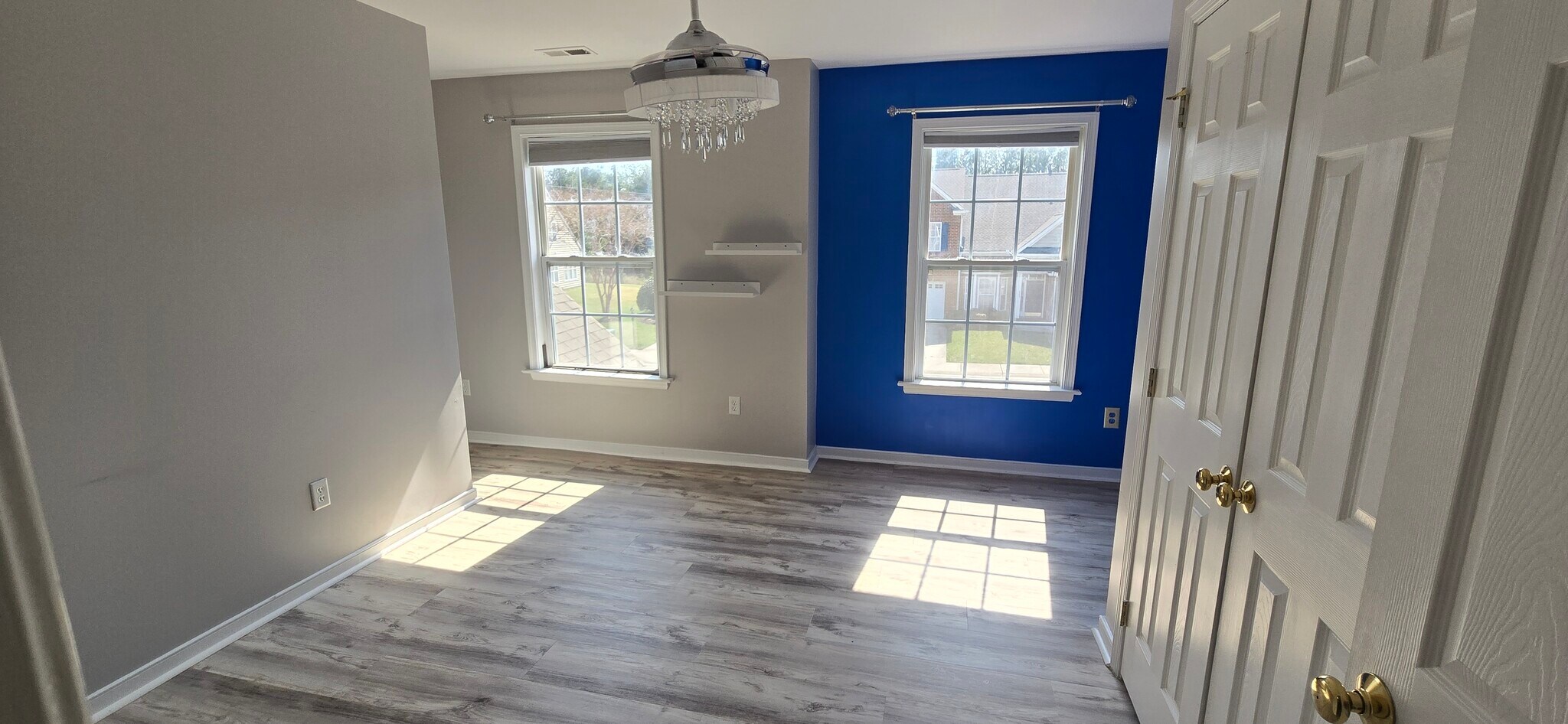 Building Photo - 848 Parkland Pl