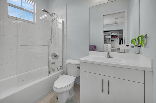 Building Photo - 9712 Celtic Sea Ln