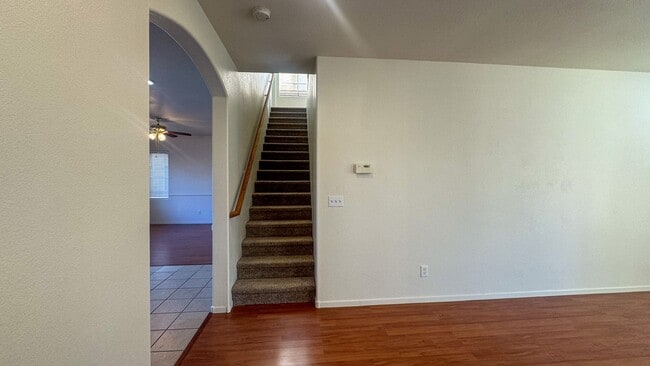 Building Photo - 3 bed, 2.5 bath, 1,746 sq ft home in southwest Las Vegas