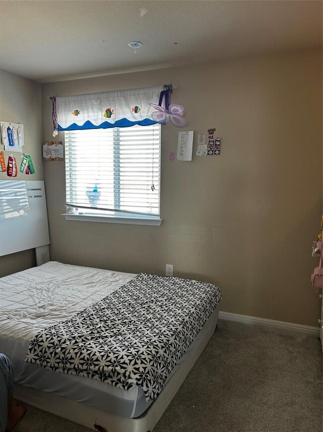 Building Photo - 619 Katmai Cir