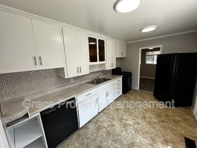 Building Photo - 9295 Ciancio St