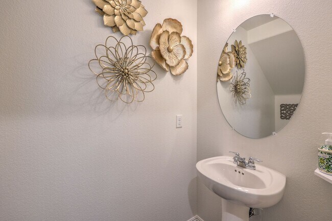 Building Photo - Unfurnished Skye Canyon Home in gated community w/ Loft & EV Charger
