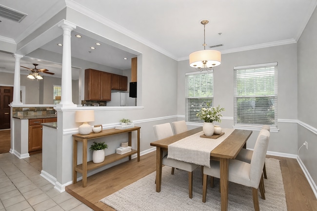 Building Photo - 526 N Davidson St