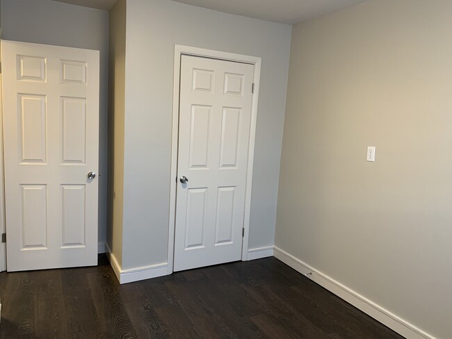 Building Photo - 2428 W Savannah Villa Oaks