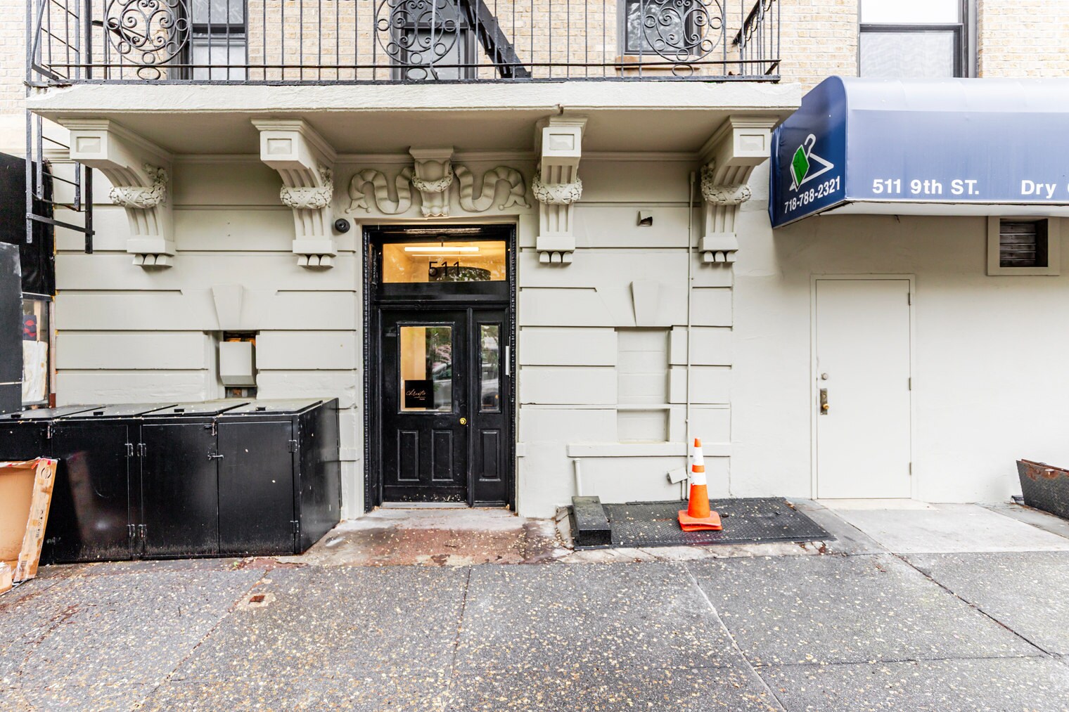 Building Photo - 511 9th St