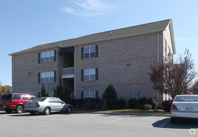 Building Photo - University Pointe Apartments