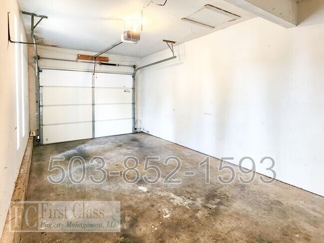 Building Photo - 4319 SE 37TH Ave